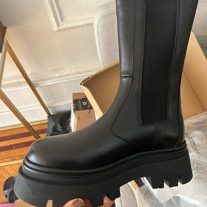 Alohas All Rounder Boots  - Size 40